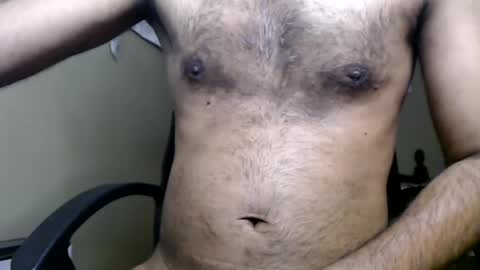 Snapshot of bond007pt2 chatting on 01/06/25, 01:30 bond007pt2 online show from 01/06/25, 01:30