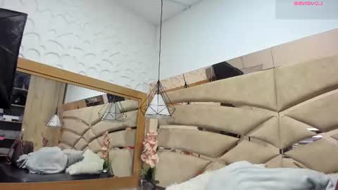 bonet_iris online show from 07/18/26, 11:03
