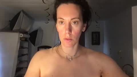 Bonnie online show from 01/16/25, 01:47