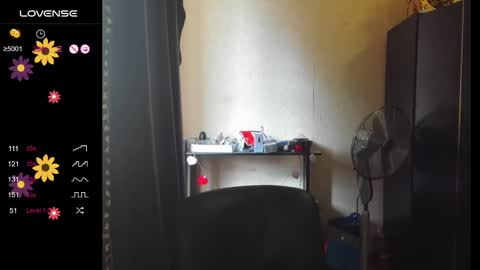 Snapshot of boni_nell__ chatting on 02/09/25, 08:11 Nell online show from 02/09/25, 08:11