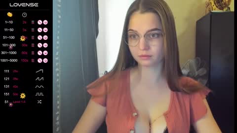 Snapshot of boni_nell__ chatting on 02/21/25, 12:17 Nell online show from 02/21/25, 12:17