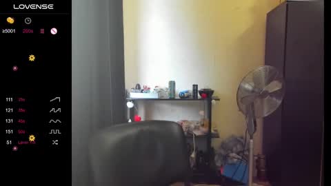 Snapshot of boni_nell__ chatting on 03/05/25, 11:49 Nell online show from 03/05/25, 11:49