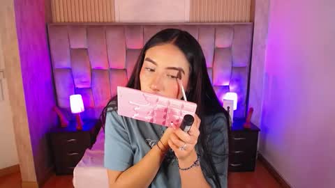 Snapshot of bonnali_lune chatting on 11/08/25, 04:40 bonnali_lune online show from 11/08/25, 04:40