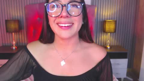 Snapshot of bonnali_lune chatting on 11/22/25, 10:42 bonnali_lune online show from 11/22/25, 10:42