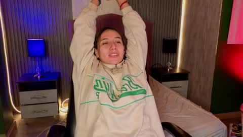 bonnali_lune online show from 06/09/26, 10:16