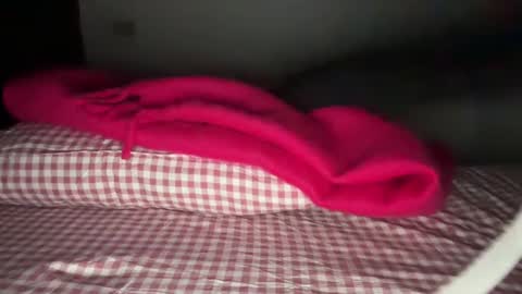 BonnettBonett   I cam from 4pm- 12am central time Costa Rica online show from 12/14/25, 01:22