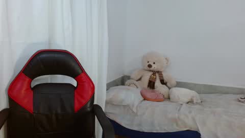 Bonnie online show from 12/18/24, 03:58