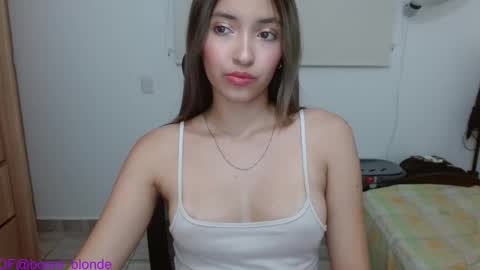 Bonnie online show from 09/23/25, 01:41