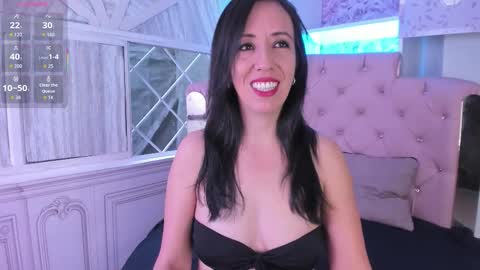 Snapshot of bonnie__milf chatting on 12/21/25, 11:39 bonnie online show from 12/21/25, 11:39