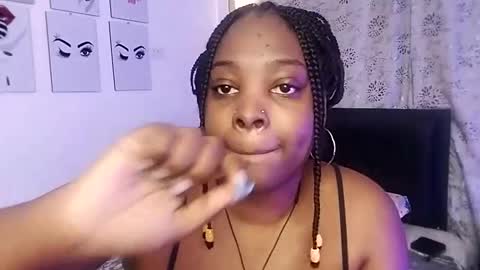 Snapshot of bonnie_ada1 chatting on 10/12/25, 01:54 bonnie online show from 10/12/25, 01:54