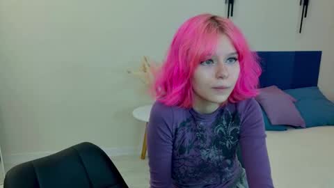 Snapshot of bonnie_and_c1yde chatting on 10/11/25, 05:11 Jessy Mark online show from 10/11/25, 05:11