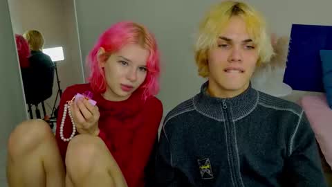 Snapshot of bonnie_and_c1yde chatting on 10/20/25, 05:13 Jessy Mark online show from 10/20/25, 05:13