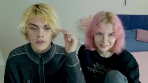 Snapshot of bonnie_and_c1yde chatting on 11/01/25, 05:04 Jessy Mark online show from 11/01/25, 05:04