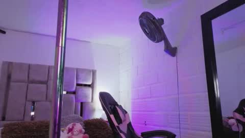 Snapshot of bonnie_anderson chatting on 11/13/25, 09:58 Bonnie Anderson online show from 11/13/25, 09:58