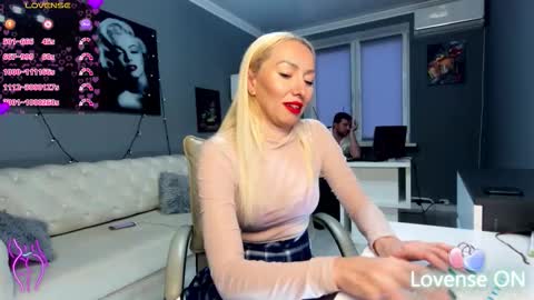 bonnie_annd_clyde online show from 12/15/25, 01:59