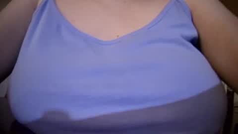 Snapshot of bonnie_jade chatting on 04/22/26, 05:14 Bonnie online show from 04/22/26, 05:14