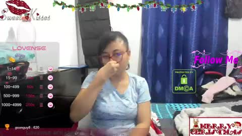 bonnie lam  hello welcome to my room I hope you have fun and you can reach your maximum pleasure here with me online show from 12/11/24, 03:45