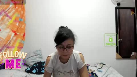 Snapshot of bonnie_lam_ chatting on 05/25/26, 03:34 bonnie lam hello welcome to my room I hope you have fun and you can reach your maximum pleasure here with me online show from 05/25/26, 03:34