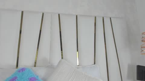 Snapshot of bonnie_sm chatting on 09/28/25, 07:08 Bonnie online show from 09/28/25, 07:08