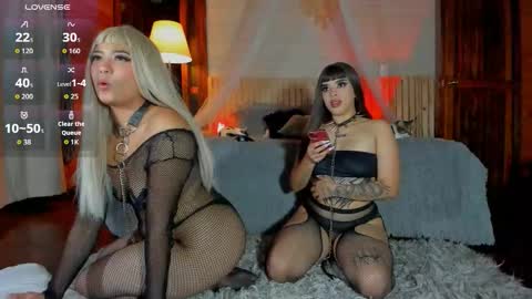 Snapshot of bonnieand_clyde22 chatting on 11/12/25, 08:59 bonnieand_clyde22 online show from 11/12/25, 08:59