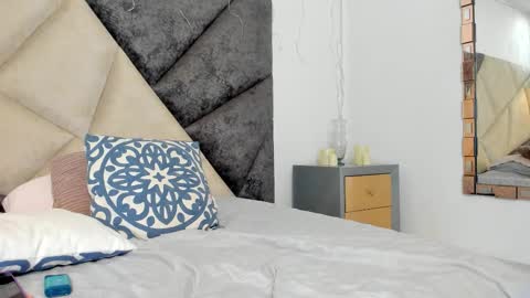   online show from 10/28/25, 11:51