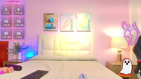 Bon Bon  online show from 10/25/25, 01:18