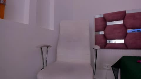 Snapshot of bonniie_blue chatting on 11/19/25, 03:28 Booniee online show from 11/19/25, 03:28