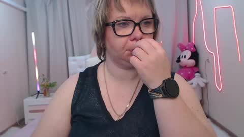 bonnnyboobsy online show from 05/18/26, 06:25