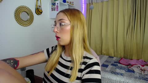 Soffy Brooks Independent model online show from 01/21/25, 10:30