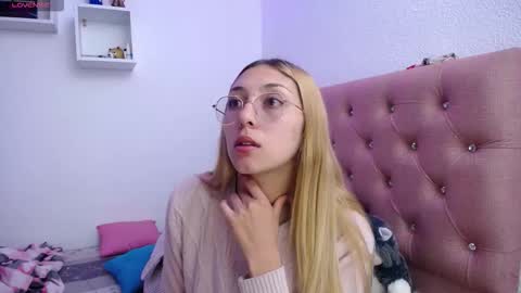Soffy Brooks Independent model online show from 09/10/25, 04:56