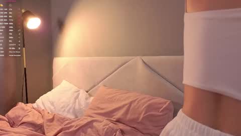 Eva online show from 11/05/25, 03:56