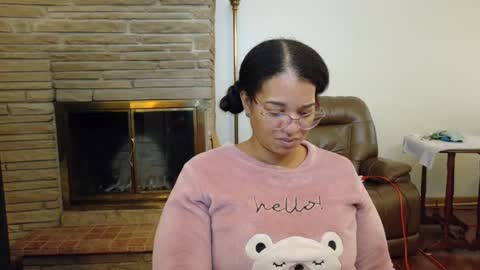 Queen Bon Vivantt online show from 10/31/25, 02:07