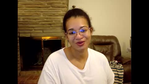 Snapshot of bonvivantb chatting on 11/07/25, 02:39 Queen Bon Vivantt online show from 11/07/25, 02:39