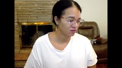 Snapshot of bonvivantb chatting on 11/12/25, 02:28 Queen Bon Vivantt online show from 11/12/25, 02:28