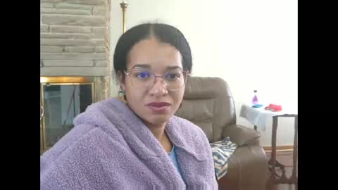 Snapshot of bonvivantb chatting on 12/16/25, 03:06 Queen Bon Vivantt online show from 12/16/25, 03:06