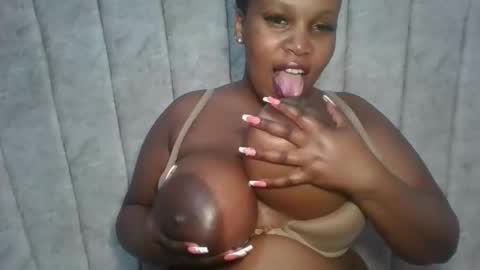 Snapshot of boobberry01 chatting on 06/04/26, 02:39 Berry online show from 06/04/26, 02:39