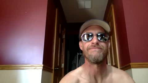 Milkman online show from 04/10/26, 01:49