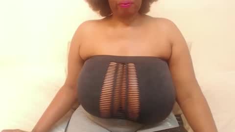 boobyqueen online show from 02/17/25, 10:40