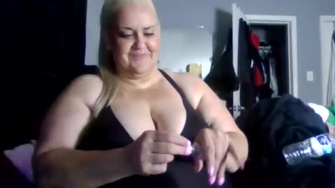 Ashlie Haines online show from 06/10/26, 06:56