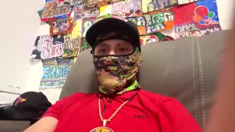 Snapshot of boonkgang1028 chatting on 10/20/25, 10:32 SHY BOY online show from 10/20/25, 10:32