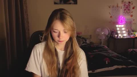 Milena online show from 10/07/25, 03:20