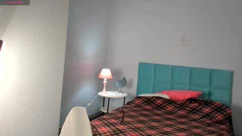 Milena online show from 11/28/25, 03:09