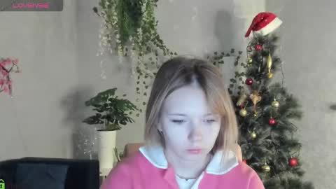 Milena online show from 12/19/25, 02:07