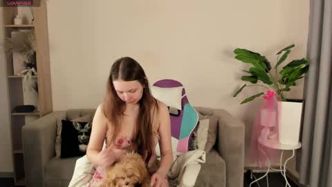 Milena online show from 05/12/26, 03:03
