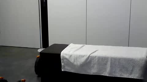 Snapshot of boopye chatting on 11/17/25, 08:31 boopye online show from 11/17/25, 08:31