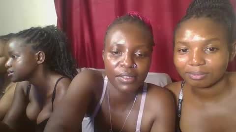 Snapshot of bootie_caramel chatting on 02/19/25, 12:35 bootie_caramel online show from 02/19/25, 12:35