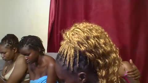 Snapshot of bootie_caramel chatting on 03/03/25, 02:26 bootie_caramel online show from 03/03/25, 02:26