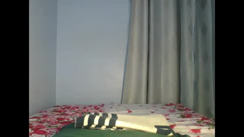 sandrah online show from 10/16/25, 02:12