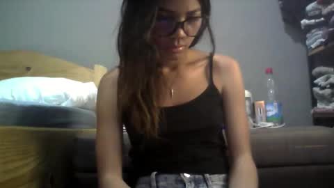 Snapshot of boozyart chatting on 12/15/25, 04:22 boozyArt online show from 12/15/25, 04:22