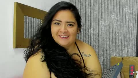 Snapshot of bora_lajuana chatting on 04/10/26, 08:35 online show from 04/10/26, 08:35
